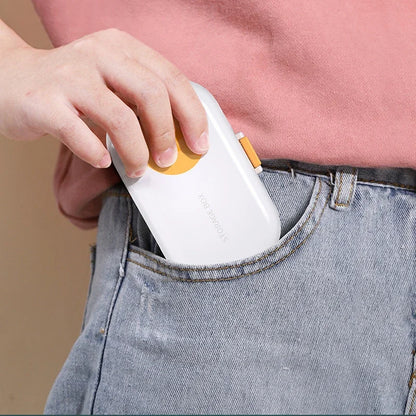 1PCS Portable Medicine Cutter 2-in-1 Pill Splitter & Case with Plastic Blade for Small or Large Pills, Travel Pill Crusher
