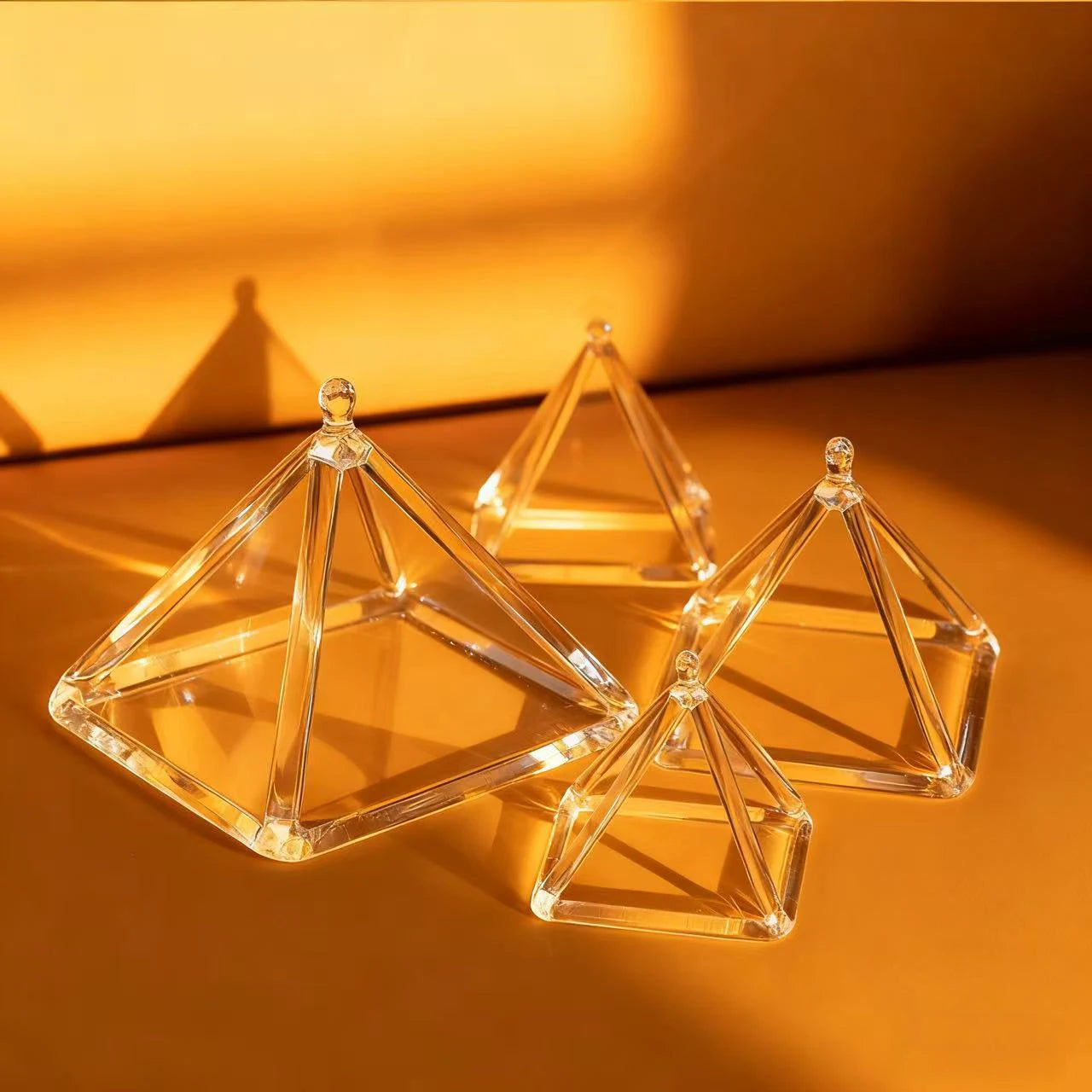 Hye-eun 3-10inch Clear Crystal Singing Pyramid Sound Energy Healing Instruments Quartz Triangular Tower Yoga Meditation